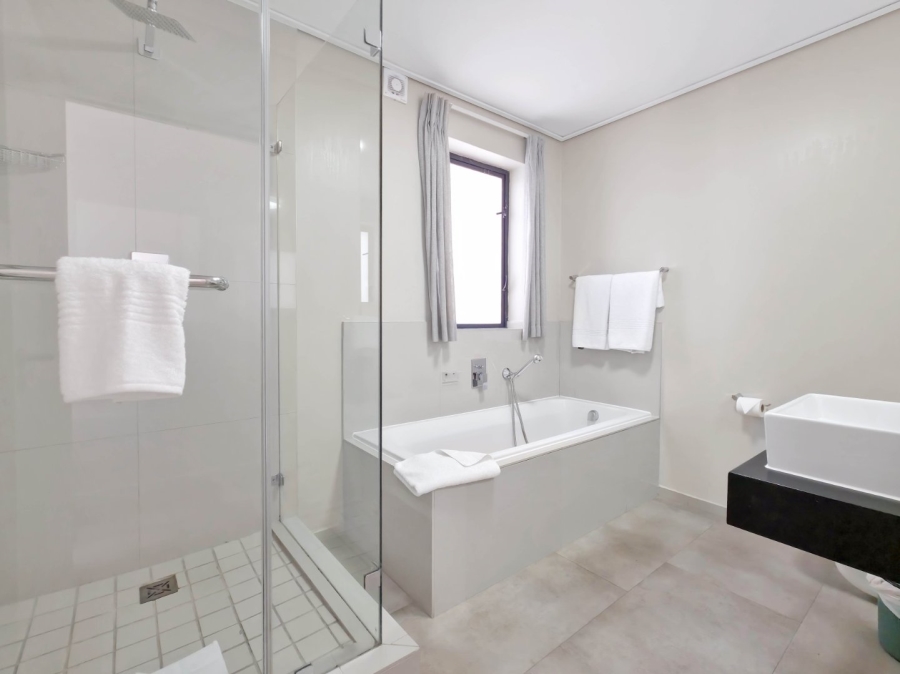 3 Bedroom Property for Sale in Waves Edge Western Cape